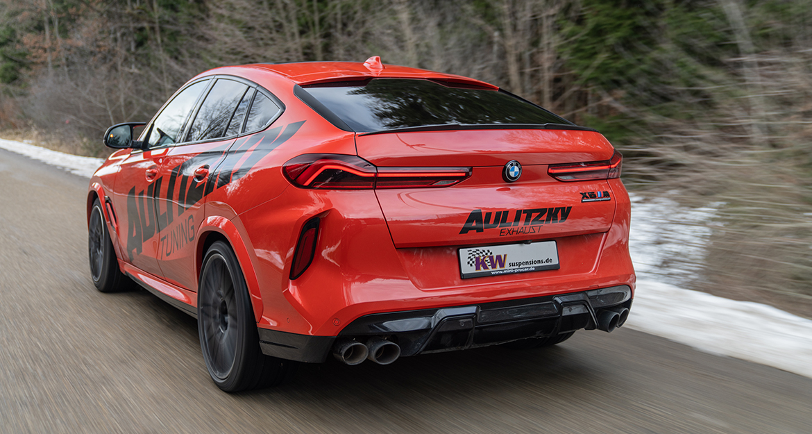 For the BMW X6 M (F96), the technical parts certificate specifies a possible lowering range of 20 to 50 millimeters on the front axle and 15 to 45 millimeters on the rear axle due to the body and the spring travel.