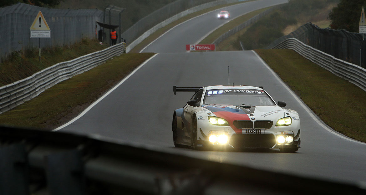 Besides the two ROWE Racing BMW M6 GT3, the two BMW Team Schnitzer Motorsport, and the Total BMW M6 GT3 from BMW Walkenhorst with the 4-way adjustable KW Solid Piston racing sport dampers were also successfully used on the Nürburgring Nordschleife.